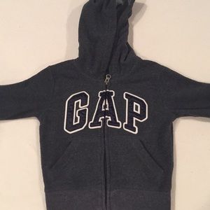 Toddler boy’s GAP sweatshirt size 2T